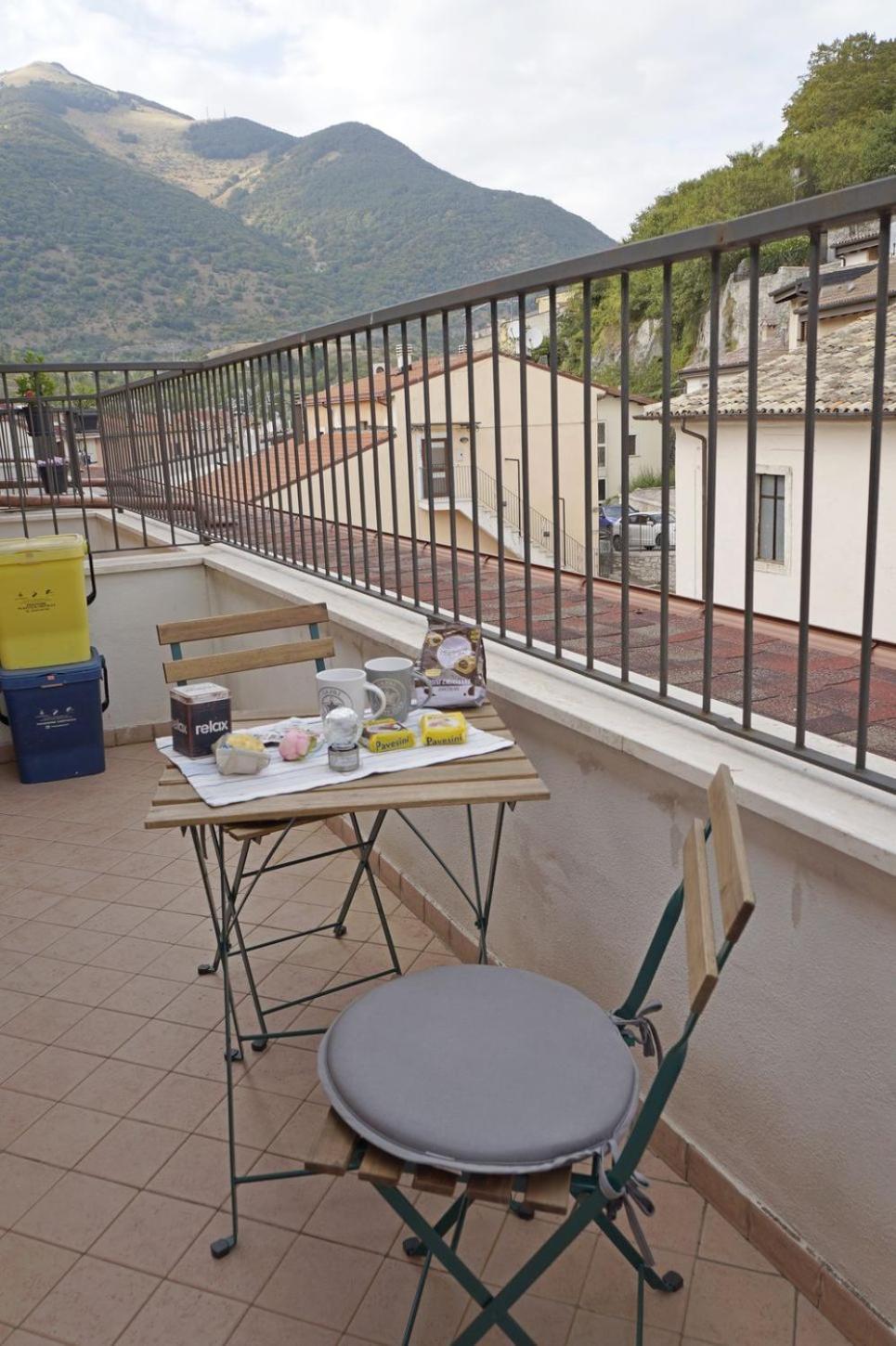 Casa Vacanze Donna Lucia Castel Di Sangro Exterior foto