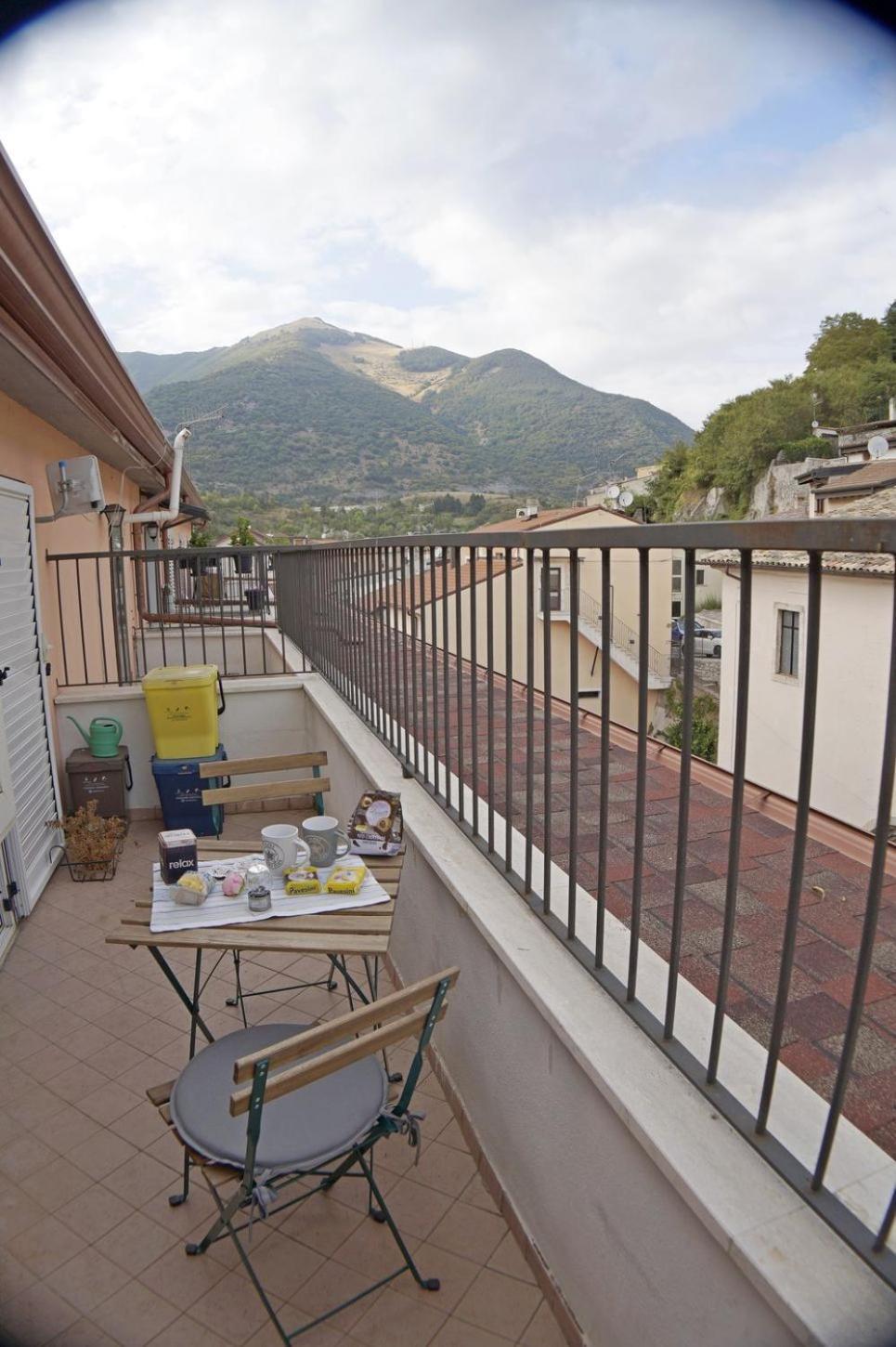 Casa Vacanze Donna Lucia Castel Di Sangro Exterior foto
